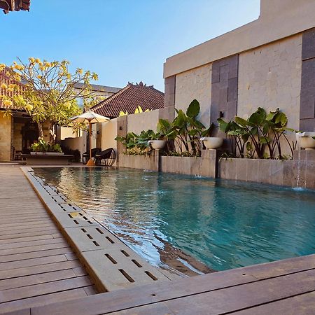 Rabasta Enjoy Kuta Hotel Kuta  Exterior photo