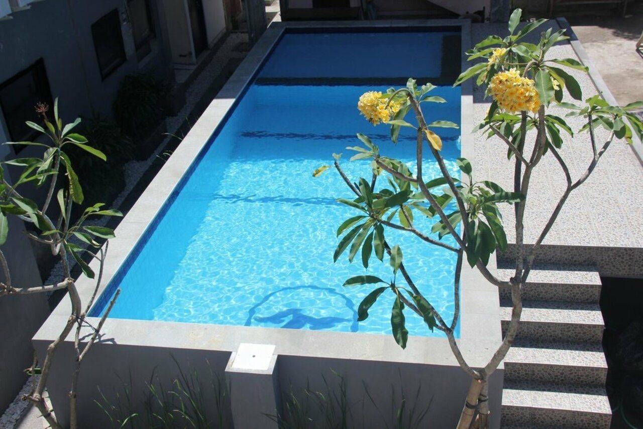 Rabasta Enjoy Kuta Hotel Kuta  Exterior photo