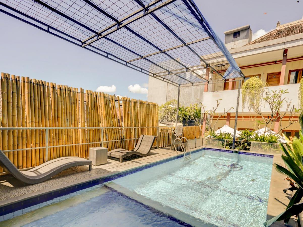 Rabasta Enjoy Kuta Hotel Kuta  Exterior photo