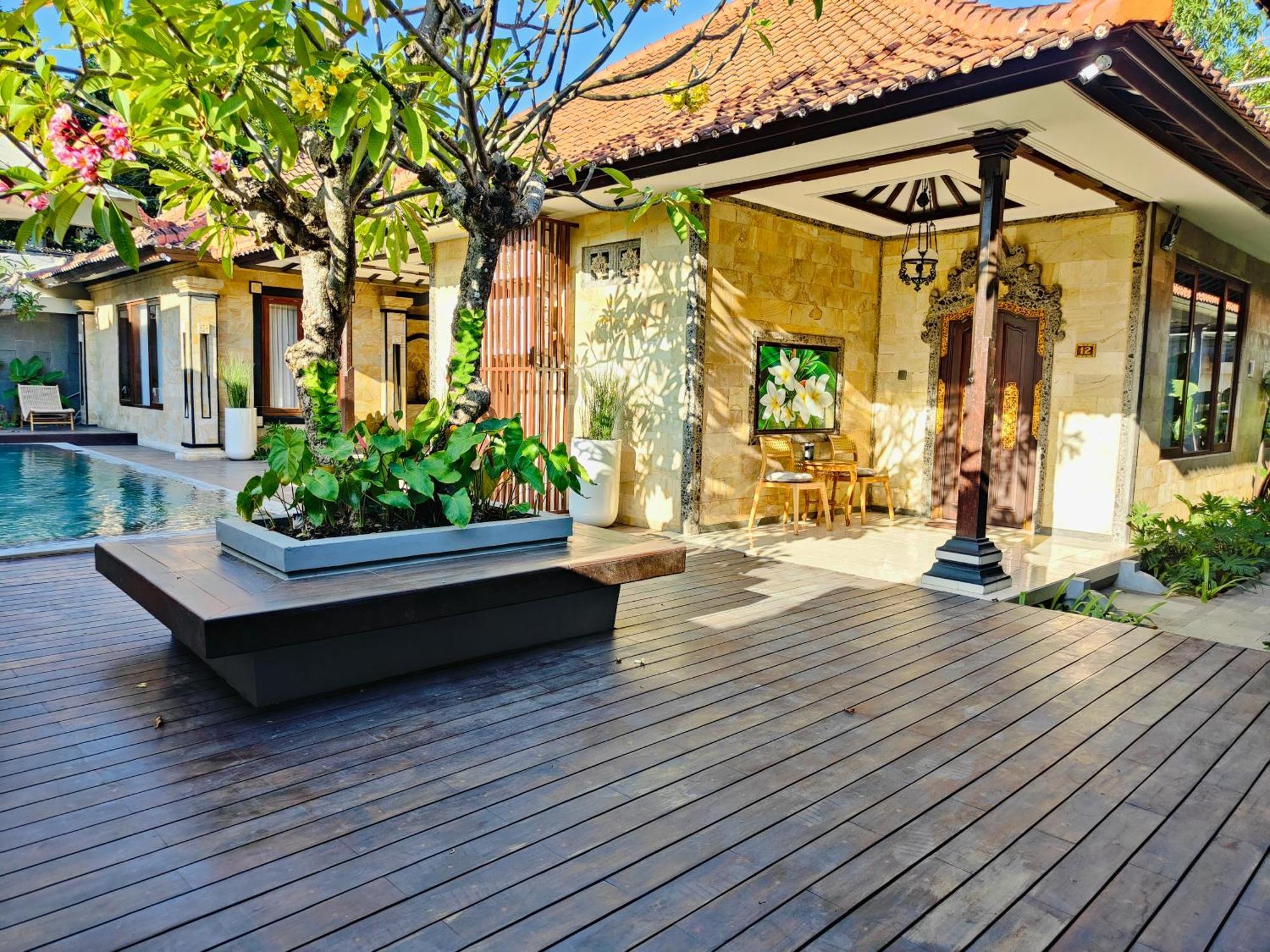 Rabasta Enjoy Kuta Hotel Kuta  Exterior photo
