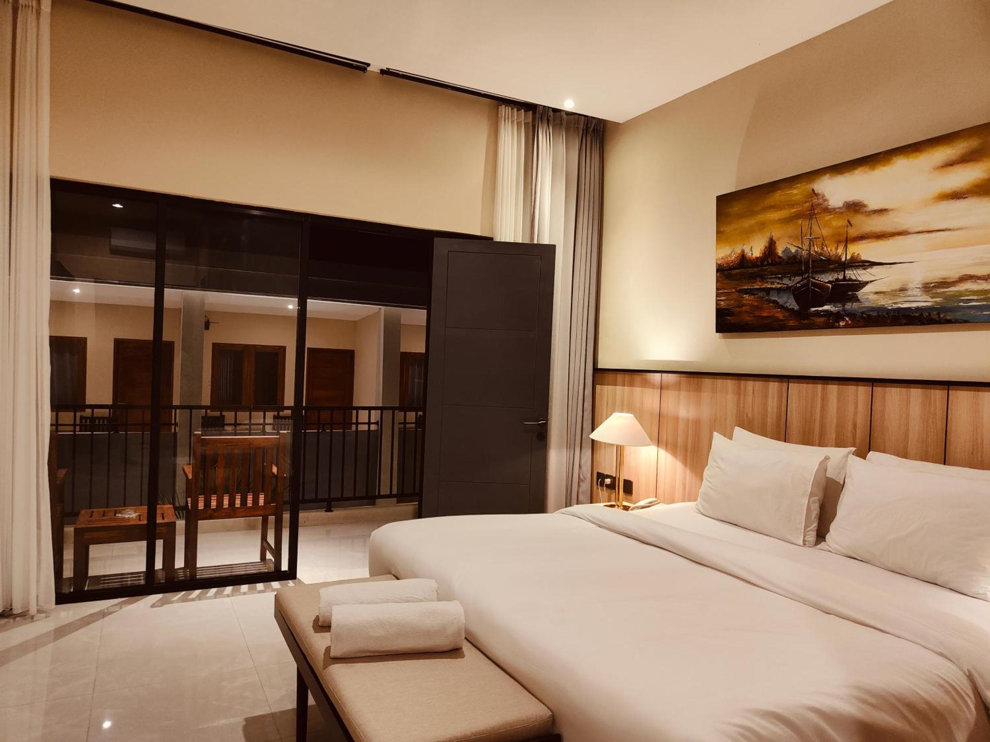 Rabasta Enjoy Kuta Hotel Kuta  Exterior photo