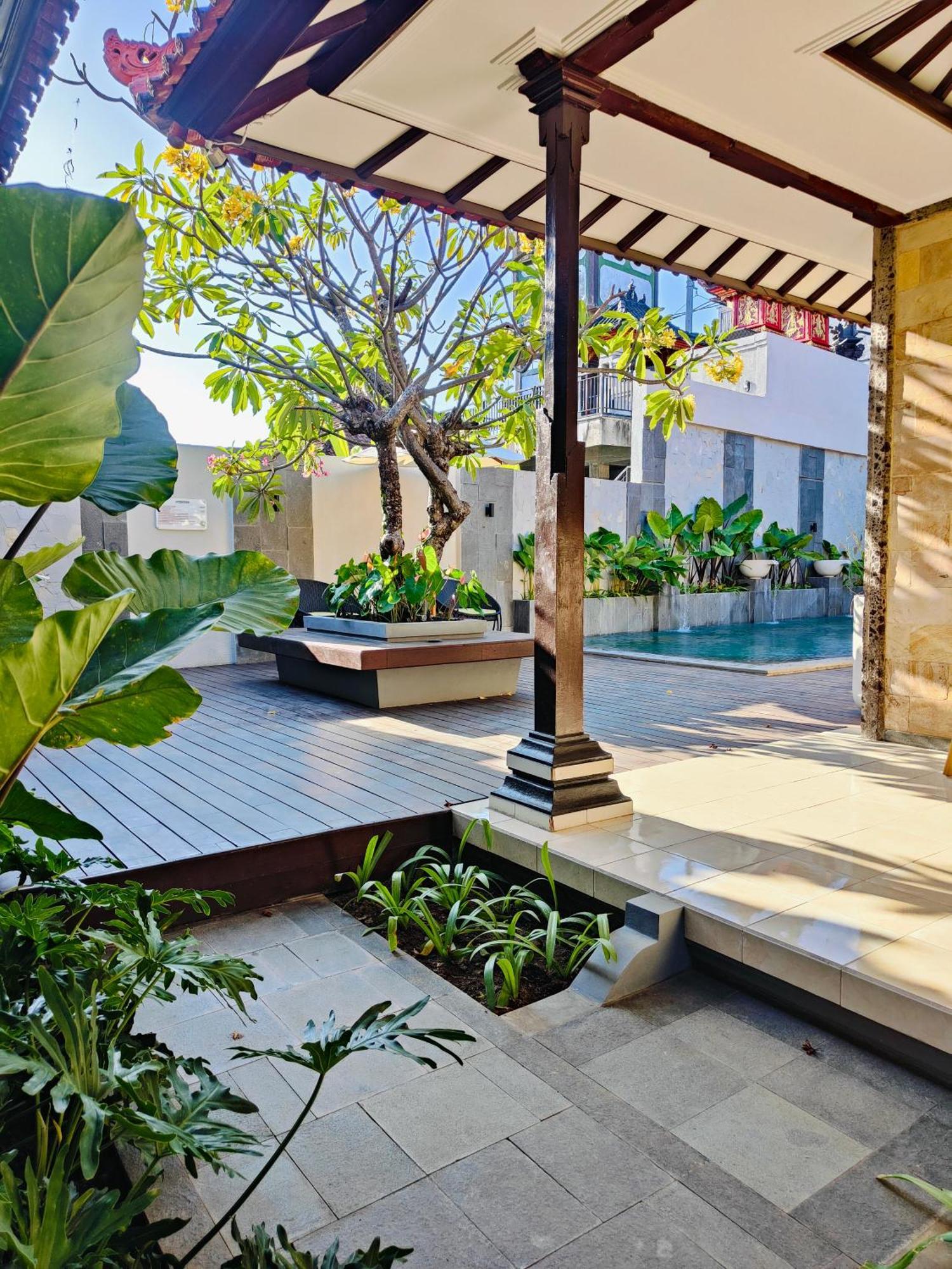 Rabasta Enjoy Kuta Hotel Kuta  Exterior photo