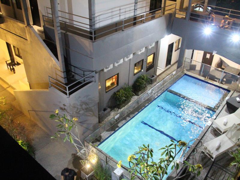 Rabasta Enjoy Kuta Hotel Kuta  Exterior photo