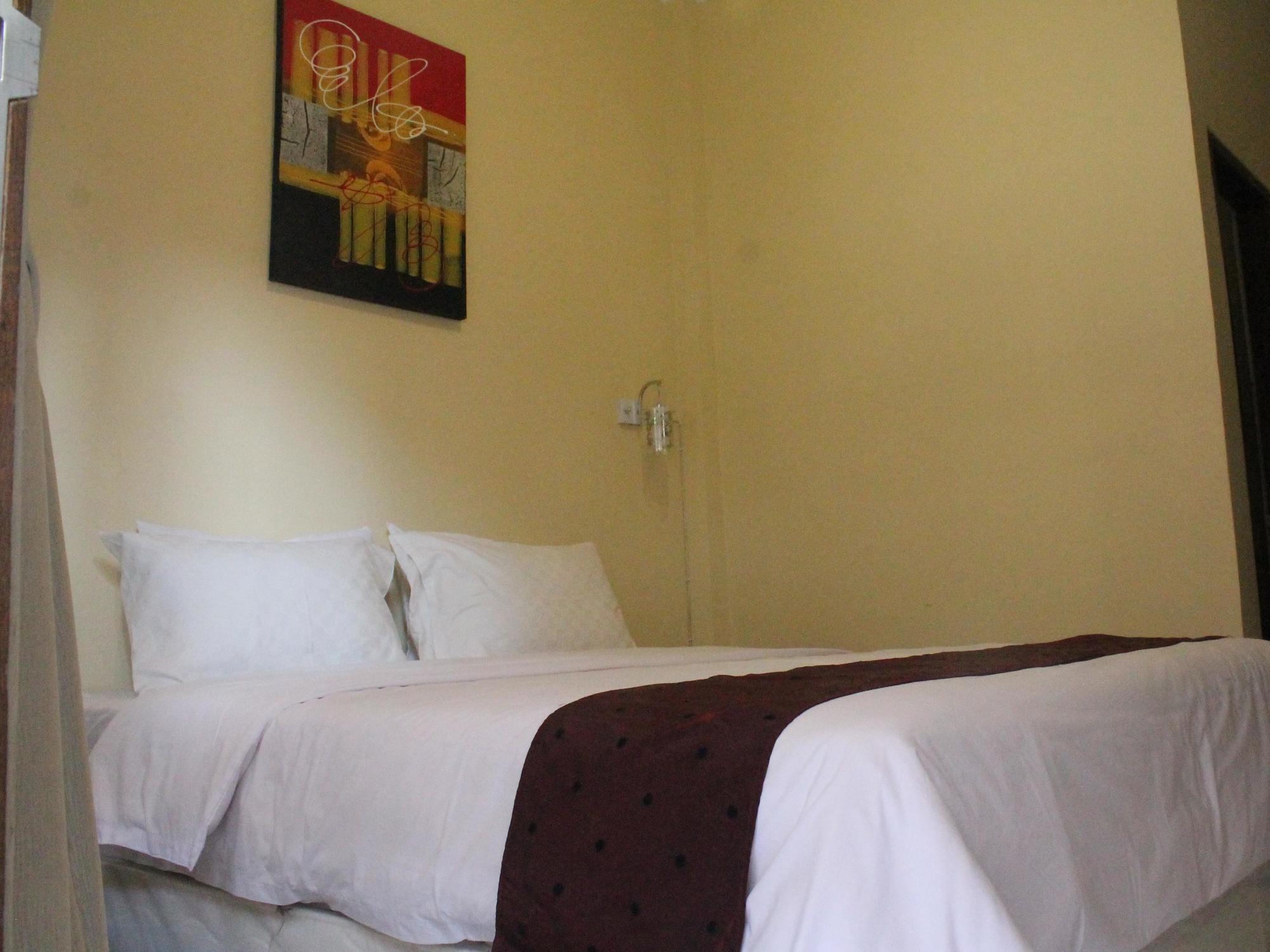Rabasta Enjoy Kuta Hotel Kuta  Exterior photo
