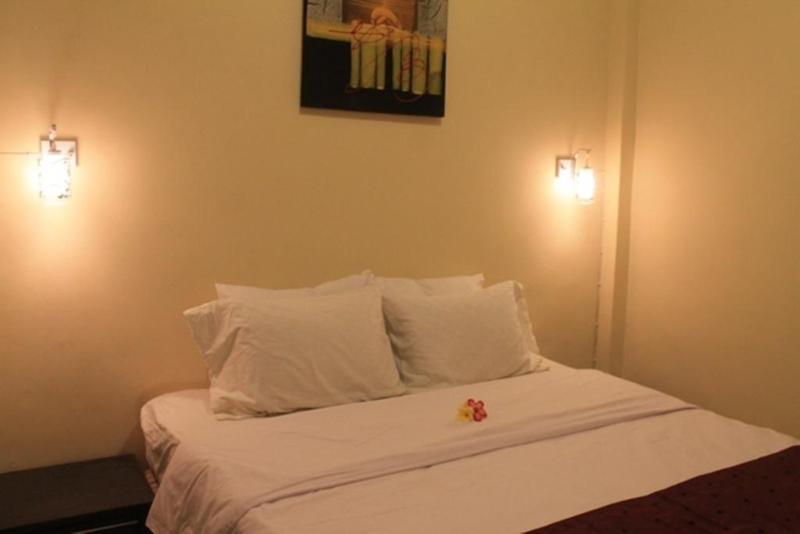 Rabasta Enjoy Kuta Hotel Kuta  Exterior photo